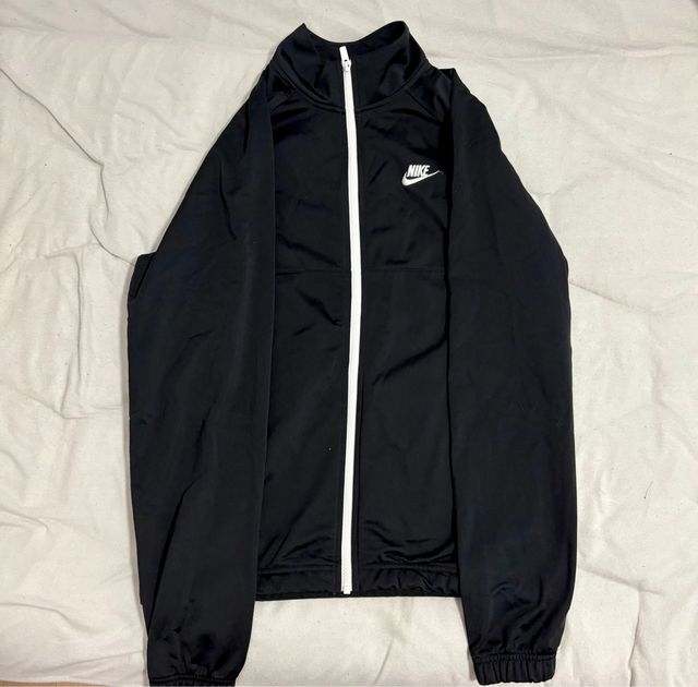 Chaqueta Nike Negra Manga Larga