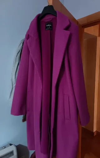 Abrigo rosa oscuro  Lefties talla L 40