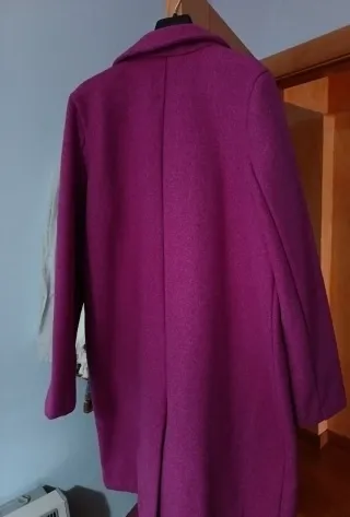 Abrigo rosa oscuro  Lefties talla L 40