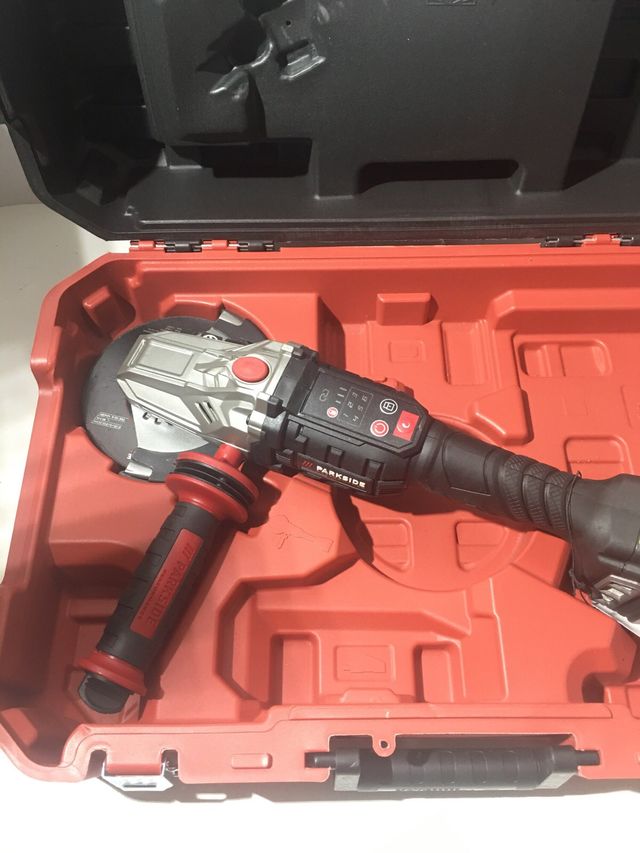 Amoladora Angular Parkside performance y tijeras