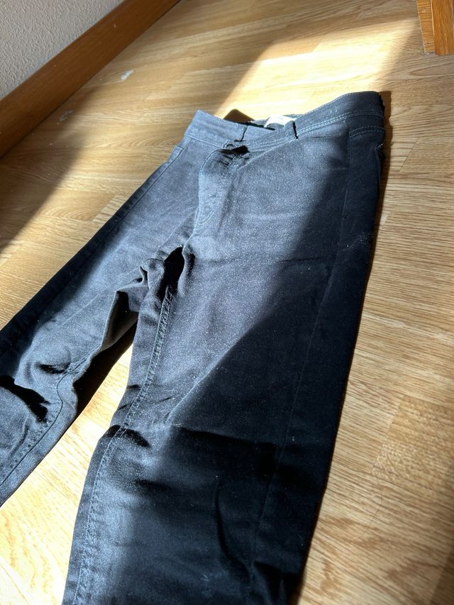 Pantalón Bershka negro talla M poco uso