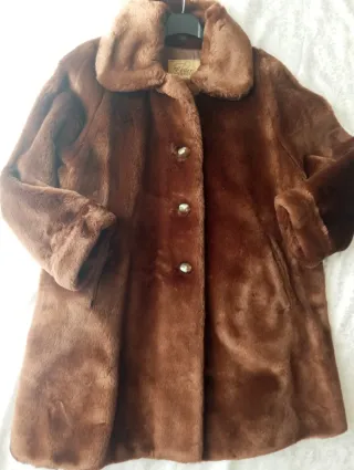 Pelliccia ecologica vintage marrone