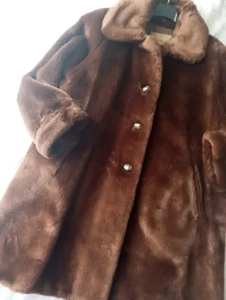 Pelliccia ecologica vintage marrone