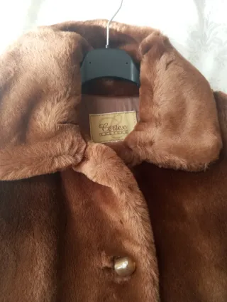 Pelliccia ecologica vintage marrone