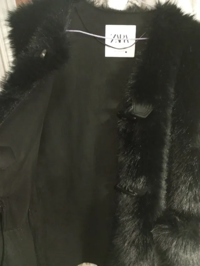 Chaleco Zara pelo sintético negro