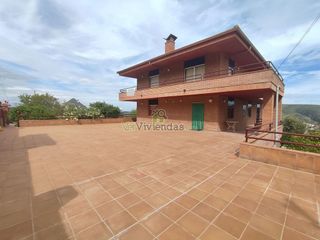 Chalet en venta en Vallirana