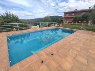 Chalet en venta en Vallirana