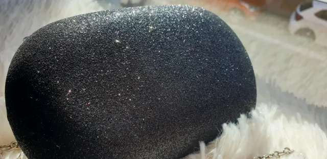 Bolso fiesta negro brillante tipo cofre