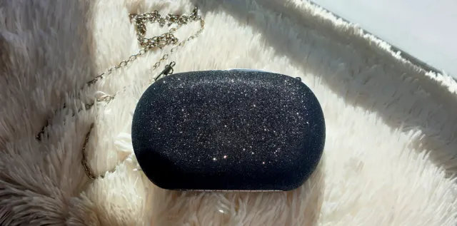 Bolso fiesta negro brillante tipo cofre