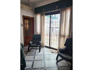 Casa adosada en venta en Gines