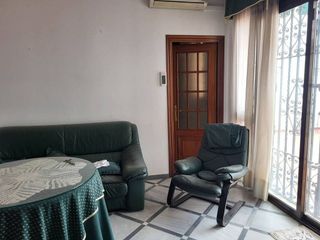 Casa adosada en venta en Gines