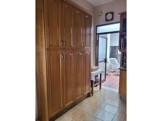 Casa adosada en venta en Gines