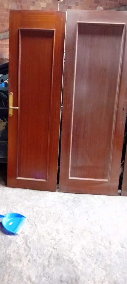 Puertas de madera maciza