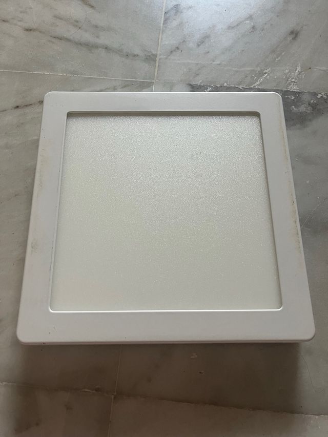 Foco LED Techo Cuadrado Blanco Ikea