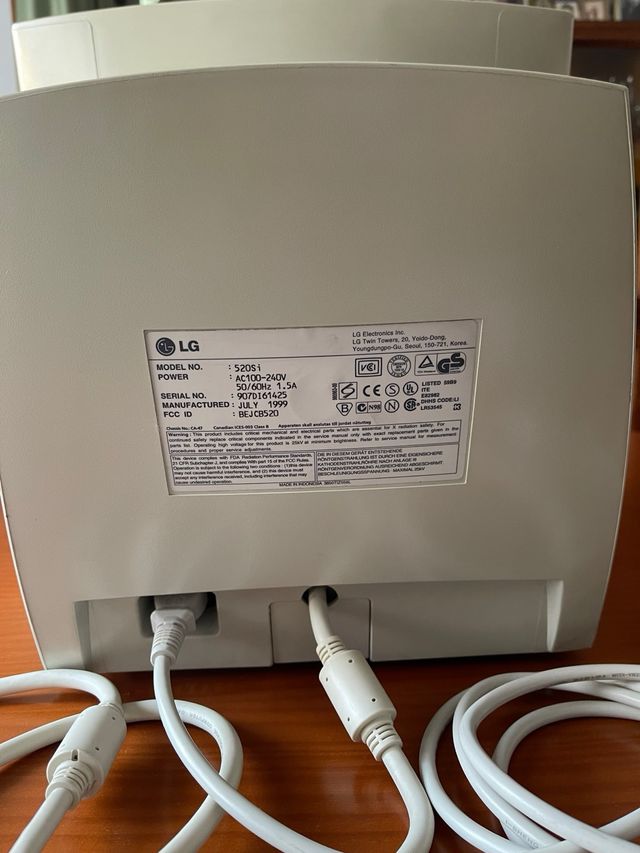 Monitor LG Studioworks 520S Beige