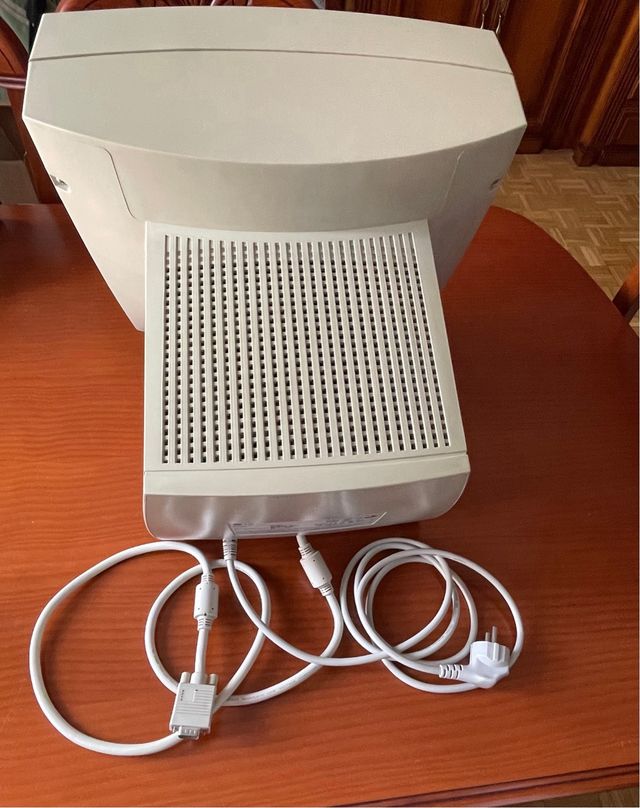 Monitor LG Studioworks 520S Beige