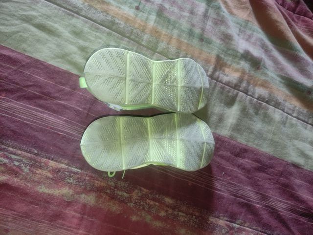 Zapatillas deportivas muy ligeras
Ideales correr