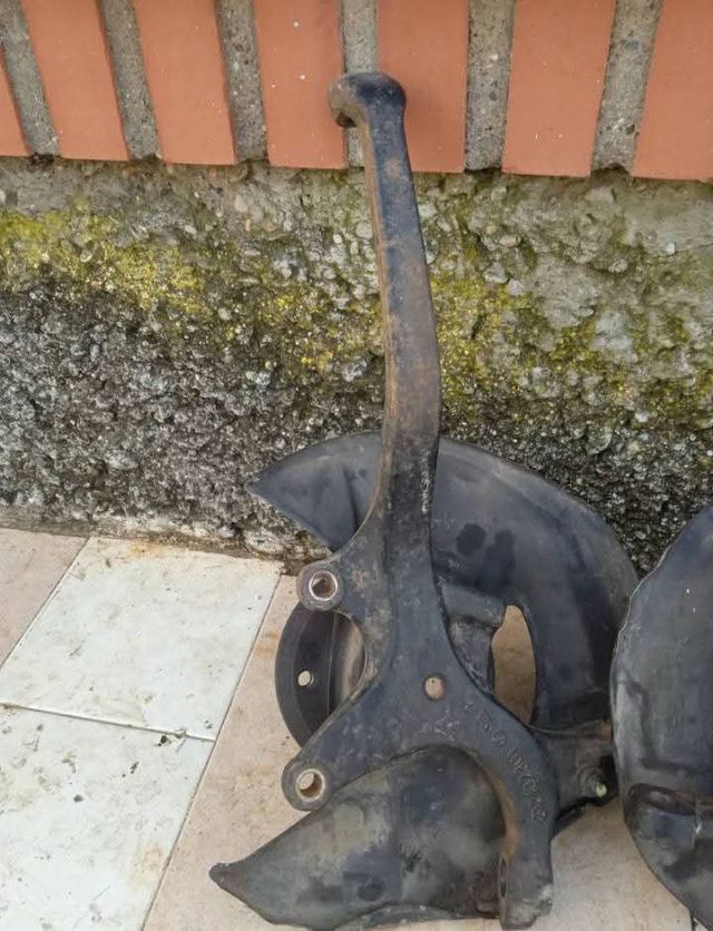 Mangueta Delantera Izquierda Mercedes - E - W210.