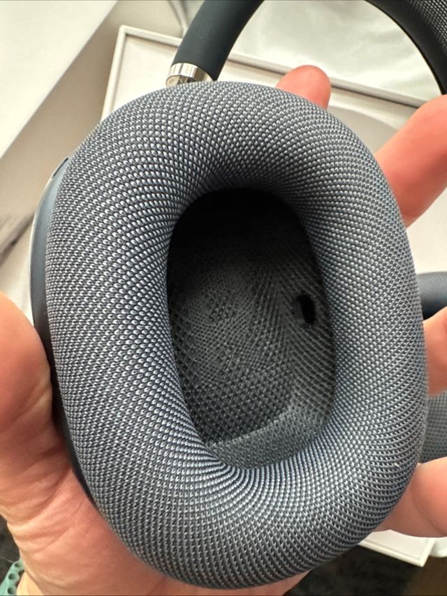 Apple AirPods Max Space Gray