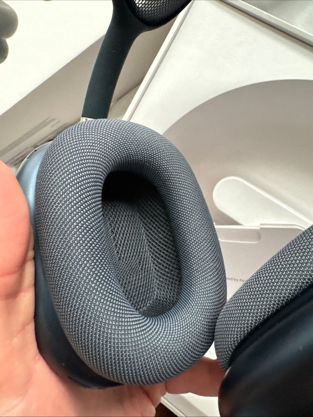 Apple AirPods Max Space Gray