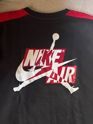 Sudadera Jordan Negra y Roja