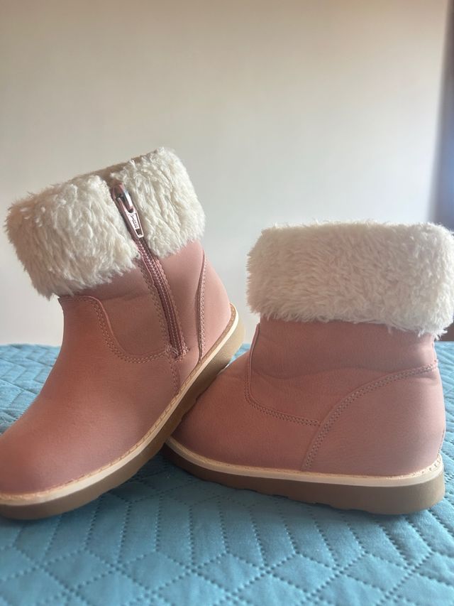 Botitas niña rosas con pelo