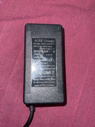 Cargador Zcougar / ZRino Patinete Eléctrico