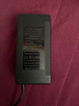 Cargador Zcougar / ZRino Patinete Eléctrico