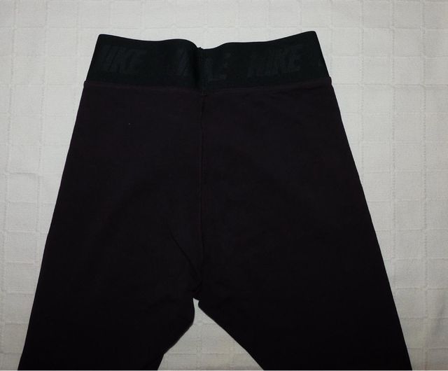 Mallas Nike granate y negro