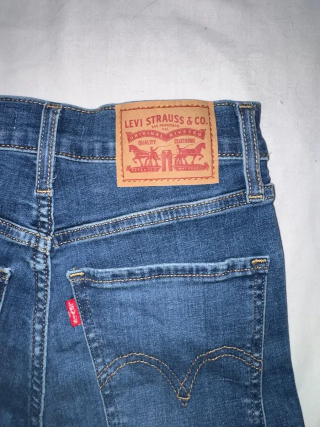 Pantalón Levis Azul Marino W25 niña