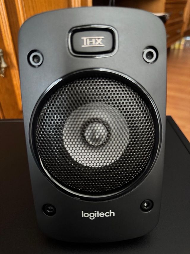 Logitech Z906 THX 1000W Surround Sound