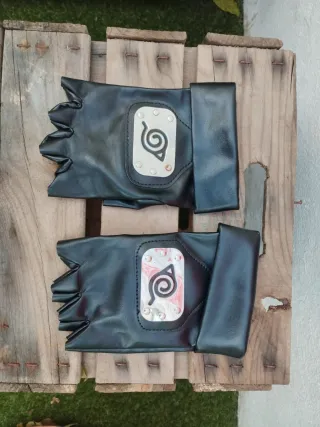 Capa Naruto y guantes