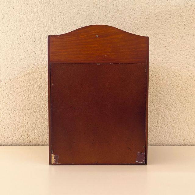 Caja llavero de madera