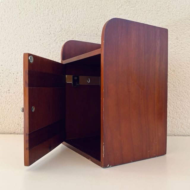 Caja llavero de madera