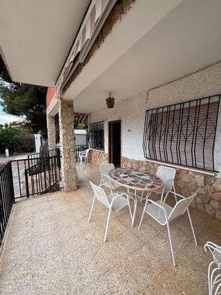 Chalet en venta en Monserrat
