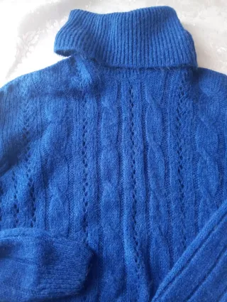 Maglioncino hope blu con trecce