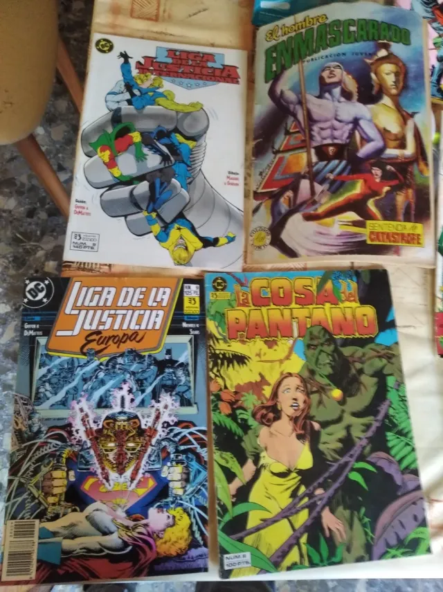 Lote 10 cómics superhéroes (Lobezno y otros)
