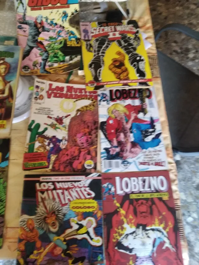 Lote 10 cómics superhéroes (Lobezno y otros)