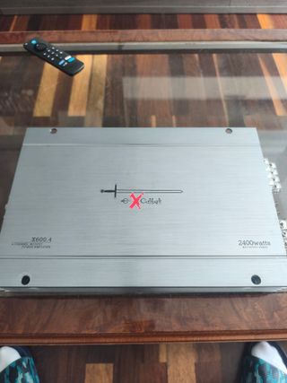 Amplificador Caliber X600.4 2400W