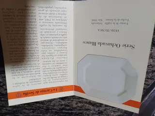 Sopera La Cartuja Porcelana Blanca,esta embalada.