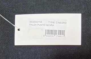 Falda negra con flecos