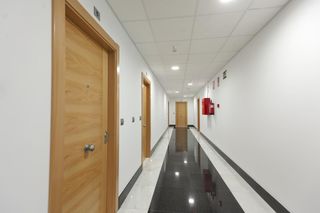 Alquilo Oficina equipada Santander