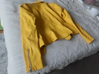 Cazadora ONLY amarilla Talla S