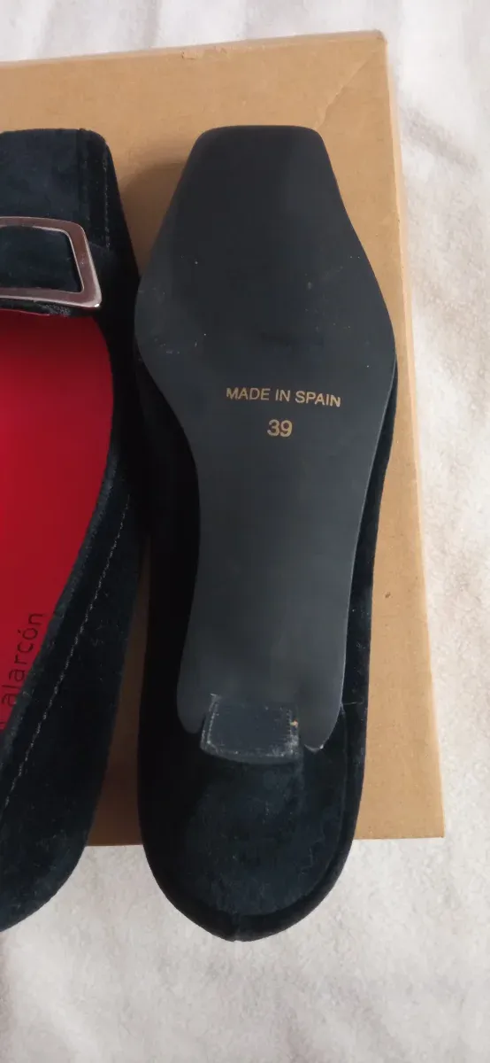 Zapatos Negros Mujer con Hebilla Plateada