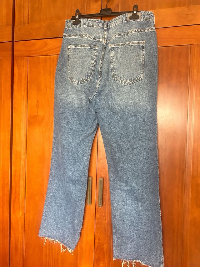 Vaqueros Zara con tachuelas