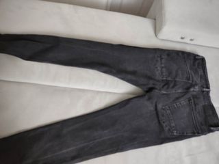Pantalón negro super skinny