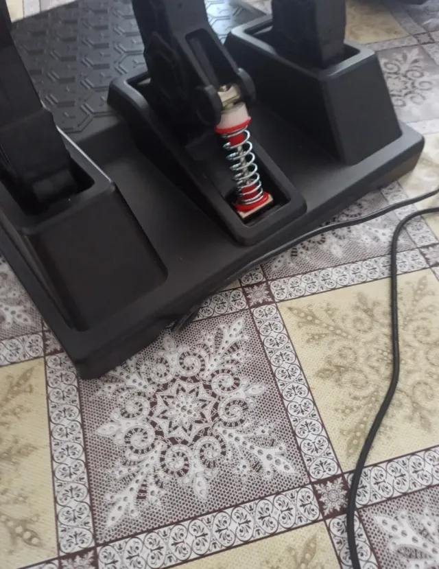 Volante Thrustmaster T248