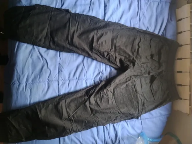 Pantalón Cargo Negro Talla S