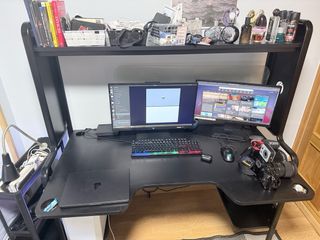 Mesa Gaming Negra con Estantería 140x80