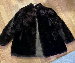 Abrigo de pelo marrón